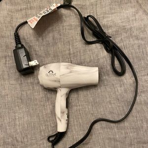 Sutra Beauty Blowdryer